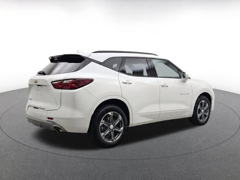 Used 2025 Chevrolet Blazer LT FWD image 8
