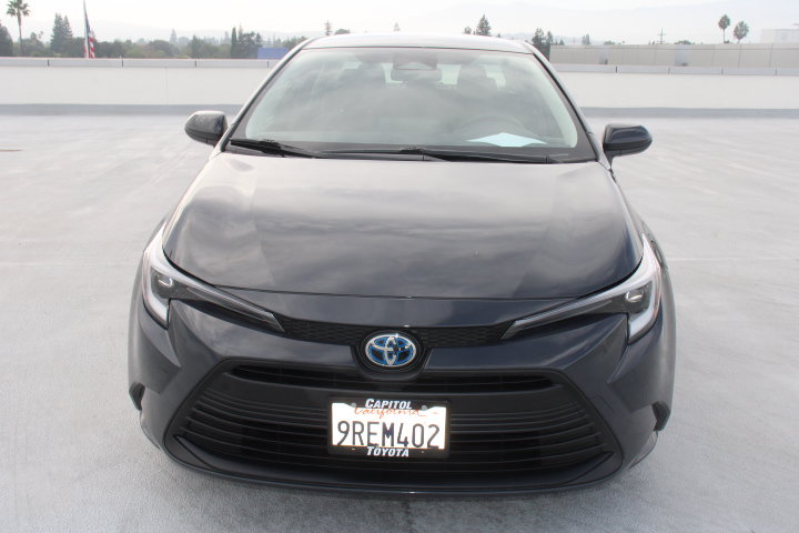 Certified 2025 Toyota Corolla LE FWD image 7