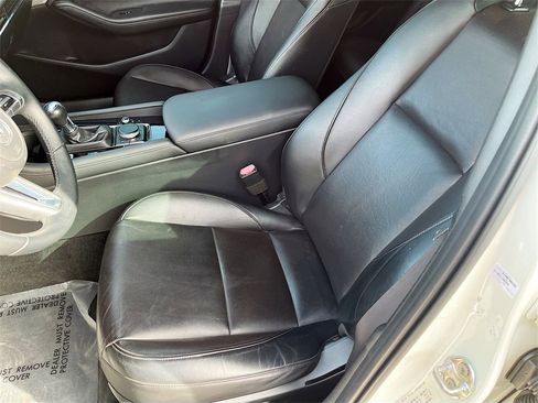 Used 2021 MAZDA MAZDA3 s image 22