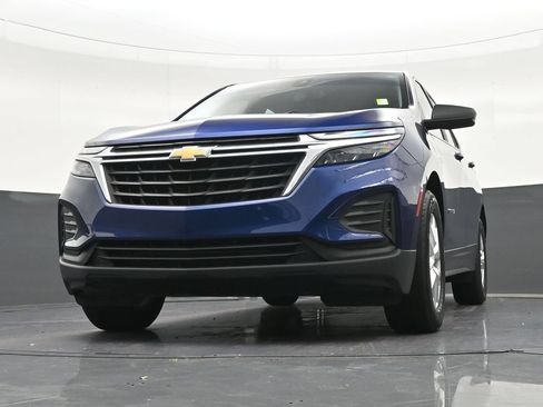 Used 2023 Chevrolet Equinox LS FWD image 30