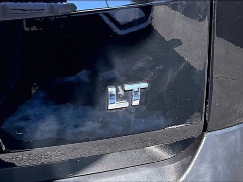 Used 2023 Chevrolet Traverse LT image 10