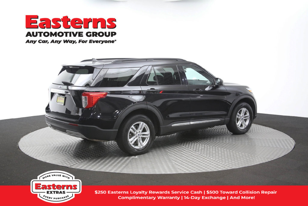 Used 2023 Ford Explorer XLT w/ Equipment Group 202A AWD/4WD image 44