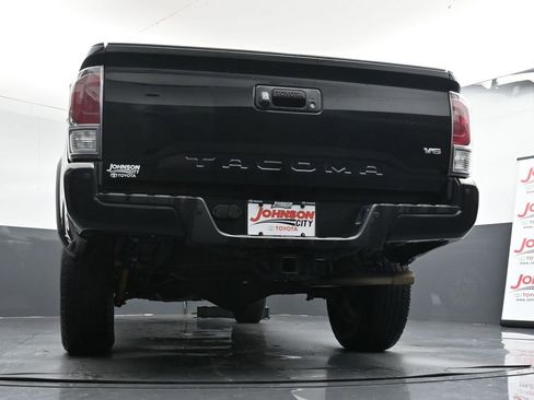 Used 2021 Toyota Tacoma TRD Off-Road image 42