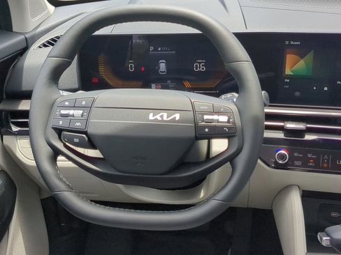 New 2026 Kia Sportage EX w/ EX Panorama Roof Package image 13