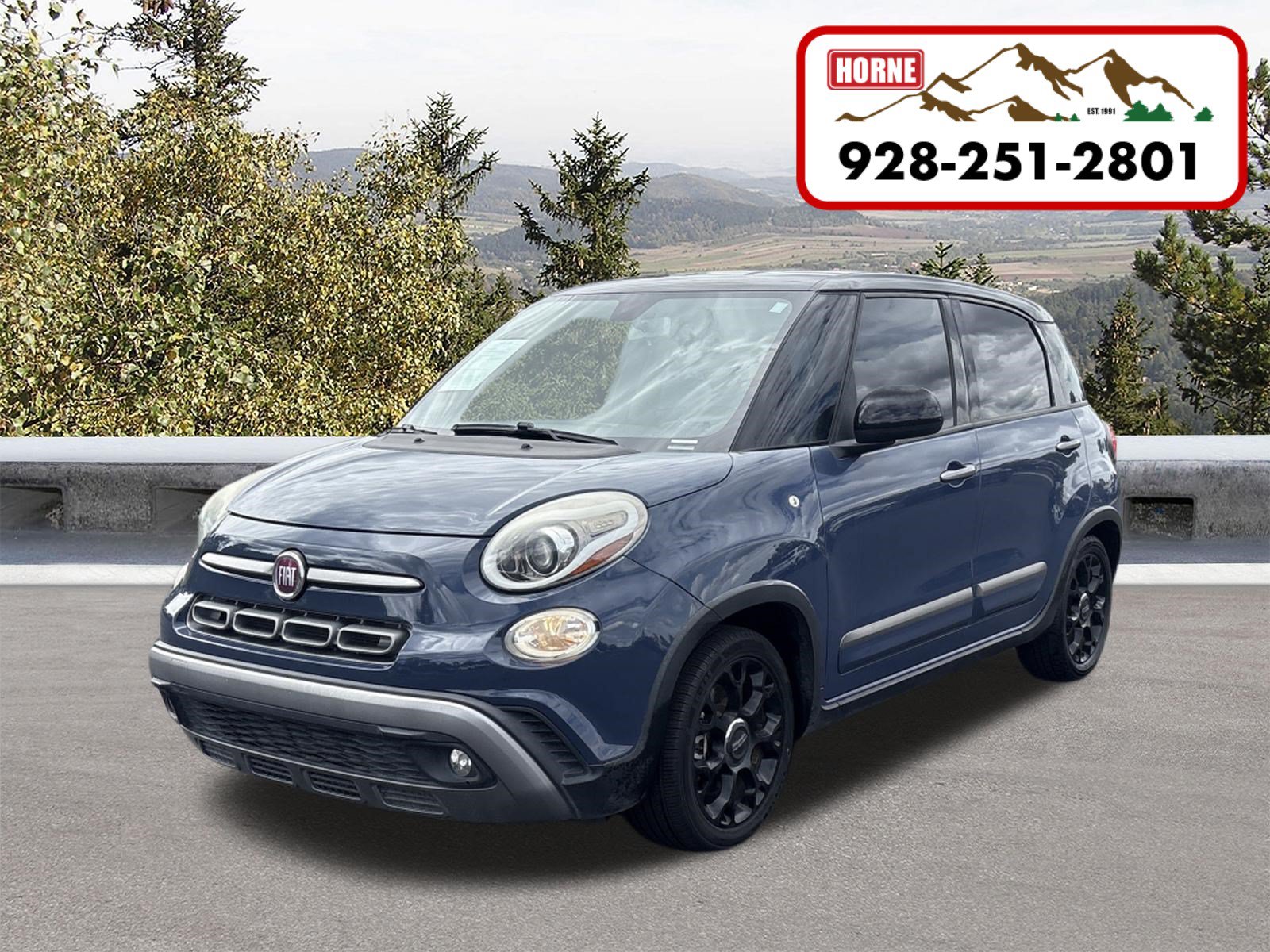 Used 2018 FIAT 500L Trekking w/ Urbana Appearance Package FWD image 1