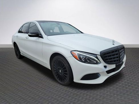 Used 2015 Mercedes-Benz C 300 4MATIC Sedan image 1