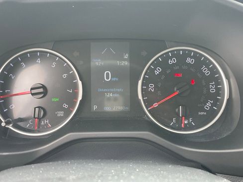 Used 2021 Toyota RAV4 XLE Premium image 11