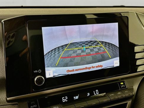 Used 2025 Toyota Camry SE FWD image 20