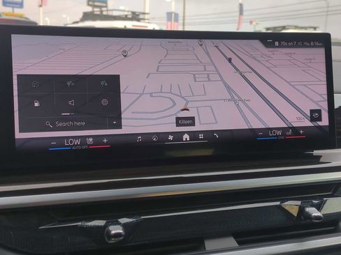 Used 2025 BMW X5 xDrive50e image 14