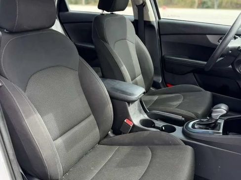 Used 2021 Kia Forte LXS FWD image 13