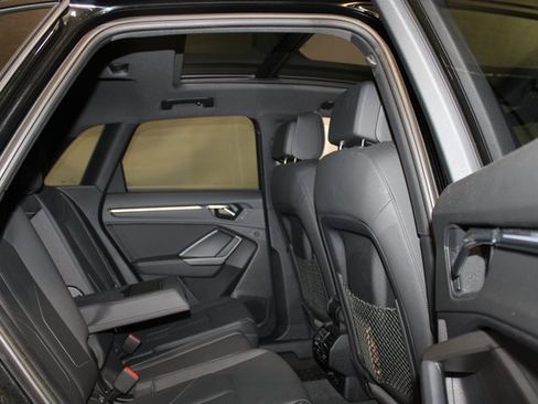 Used 2022 Audi Q3 2.0T Premium Plus image 11