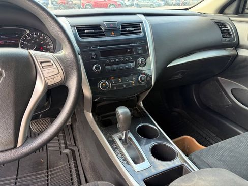 Used 2014 Nissan Altima 2.5 S FWD image 20