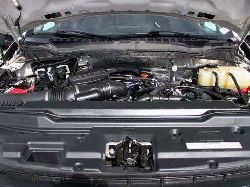 Used 2020 Ford F450 XL w/ Power Equipment Group image 12