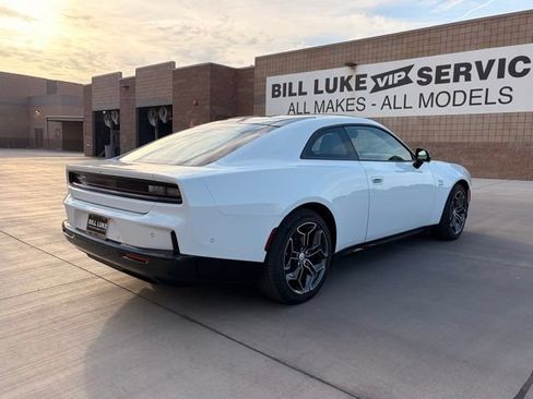 Used 2024 Dodge Charger Daytona R/T w/ Plus Group AWD/4WD image 7