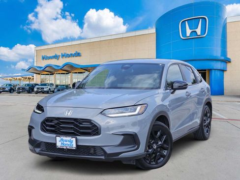 Used 2024 Honda HR-V Sport image 1