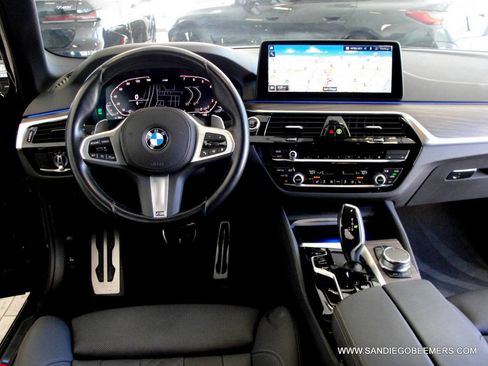 Used 2023 BMW 540i 540i M SPORT PRO+SHADOWLINE PK w/ M Sport Package image 34