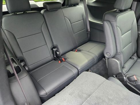 Used 2026 Chevrolet Traverse LT AWD/4WD image 10