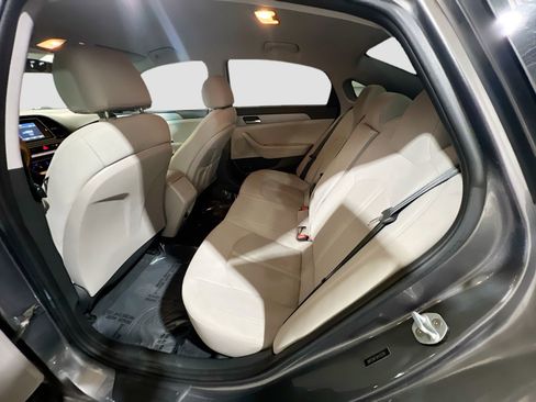 Used 2019 Hyundai Sonata SE FWD image 15