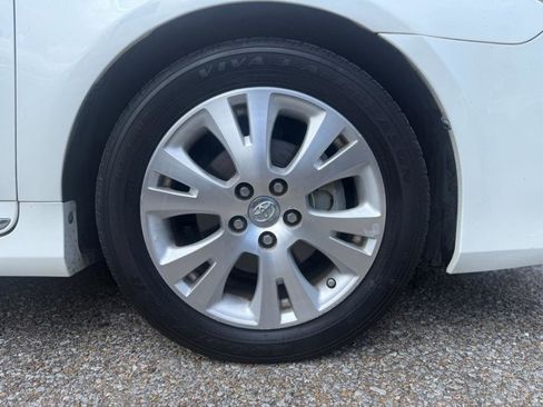 Used 2012 Toyota Avalon image 9