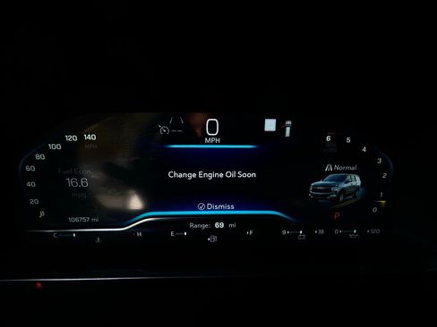 Used 2023 Chevrolet Suburban Premier image 14