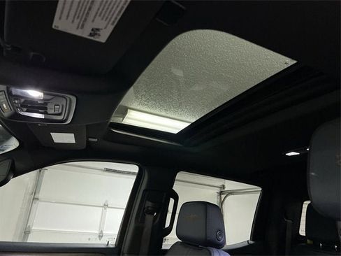 Certified 2024 Chevrolet Silverado 1500 High Country w/ High Country Premium Package image 19