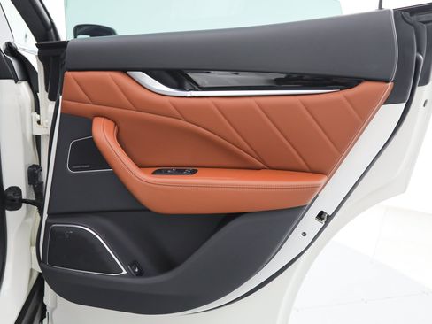 Certified 2023 Maserati Levante Modena AWD/4WD image 12