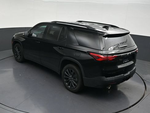 Used 2023 Chevrolet Traverse RS FWD image 17