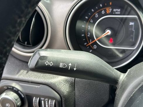 Used 2022 Jeep Wrangler Unlimited Sport AWD/4WD image 59