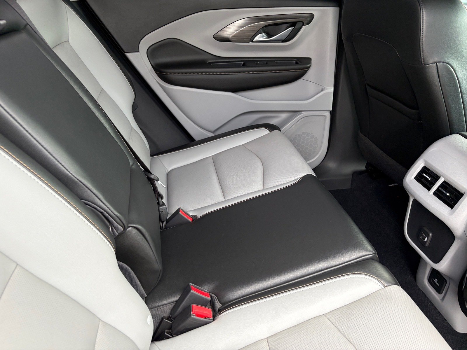 Used 2020 GMC Terrain SLT w/ Preferred Package FWD image 13