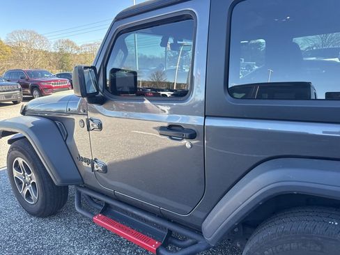 Used 2023 Jeep Wrangler Sport S image 8