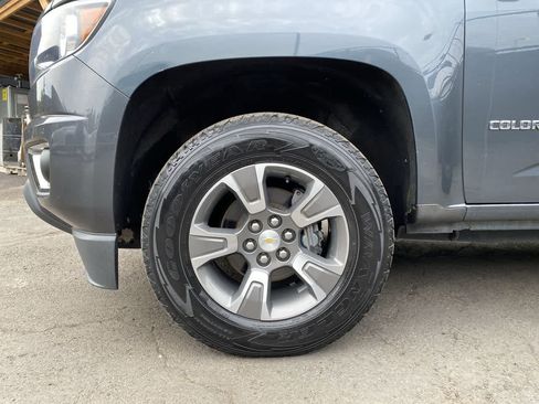 Used 2015 Chevrolet Colorado Z71 AWD/4WD image 11