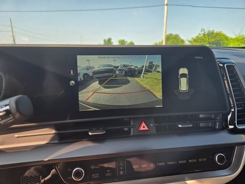 New 2025 Kia Sportage EX image 12