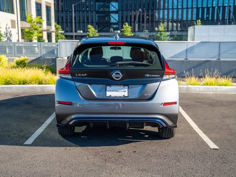 Used 2022 Nissan Leaf SV FWD image 7