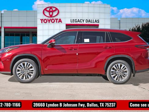 New 2026 Toyota Highlander Platinum image 6