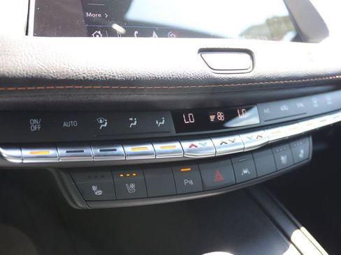 Used 2021 Cadillac XT4 Sport w/ Sun And Sound Package AWD/4WD image 9