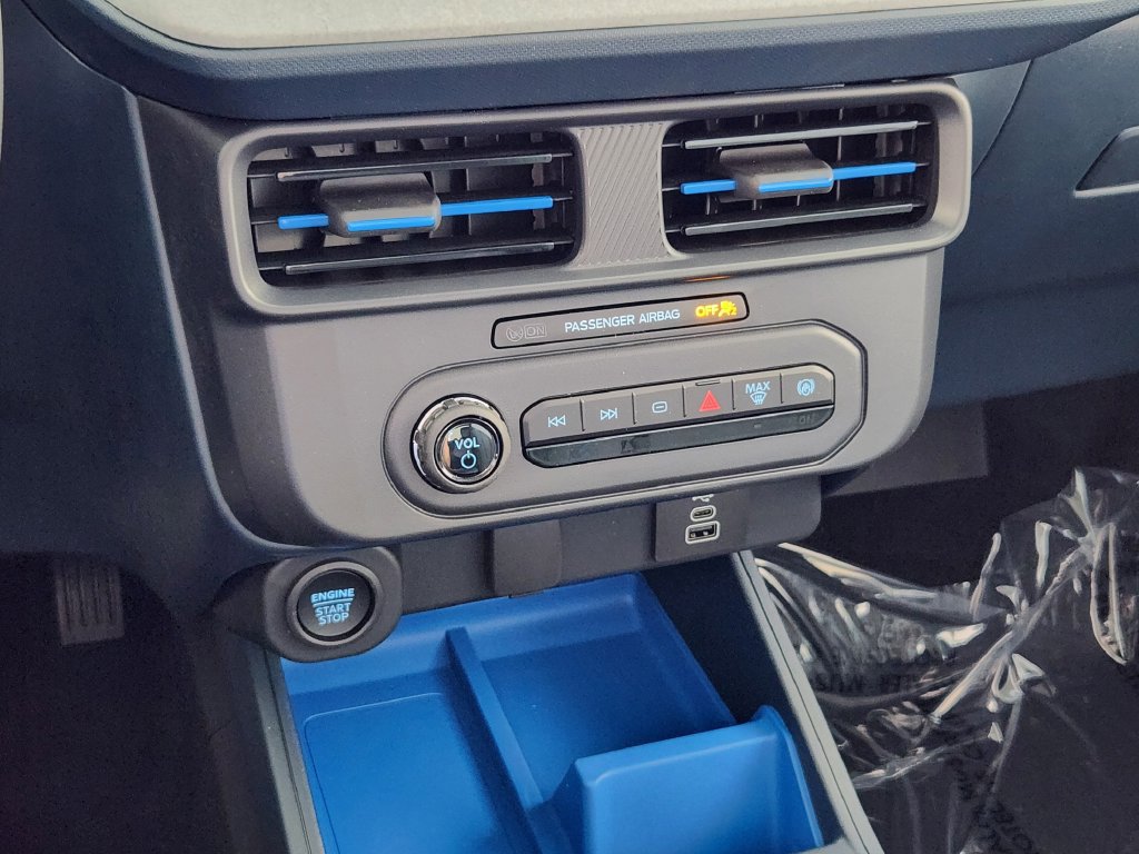New 2026 Ford Maverick XLT w/ XLT Luxury Package FWD image 24