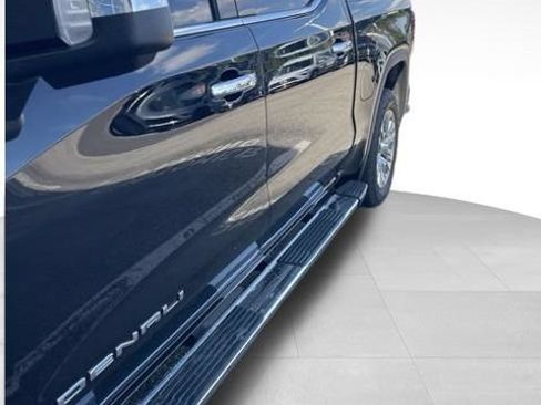 Used 2020 GMC Sierra 1500 Denali w/ Technology Package AWD/4WD image 2