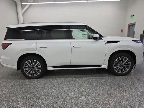 New 2026 INFINITI QX80 Luxe w/ Cargo Package AWD/4WD image 6