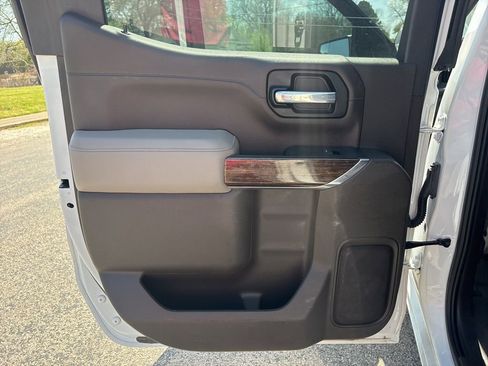 Used 2021 GMC Sierra 1500 SLE image 19