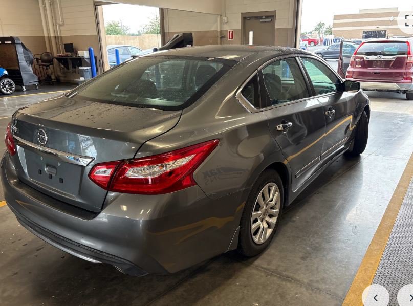 Used 2016 Nissan Altima 2.5 S w/ Power Driver Seat Package FWD image 4