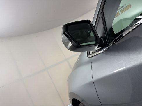 Used 2023 Chevrolet Equinox LT FWD image 13