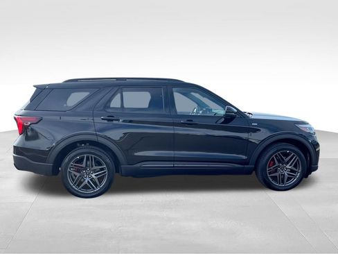 Used 2025 Ford Explorer ST-Line w/ ST-Line Street Pack AWD/4WD image 9