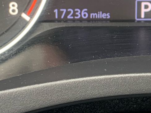 Used 2022 Nissan Altima 2.5 SV w/ SV Premium Package image 12