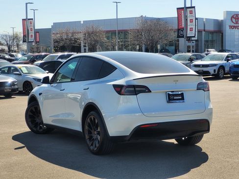 Used 2025 Tesla Model Y Long Range image 7