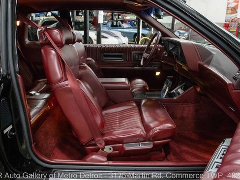 Used 1988 Oldsmobile Toronado Trofeo image 37