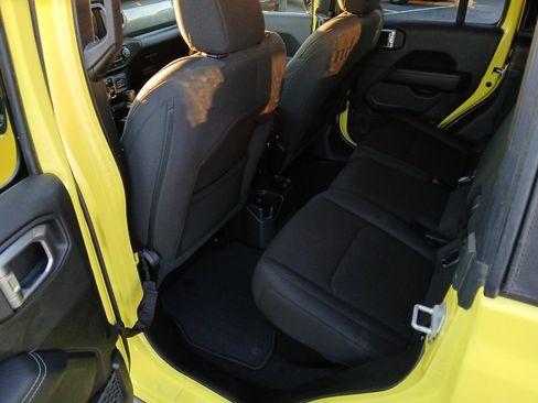 Certified 2023 Jeep Gladiator Overland image 26