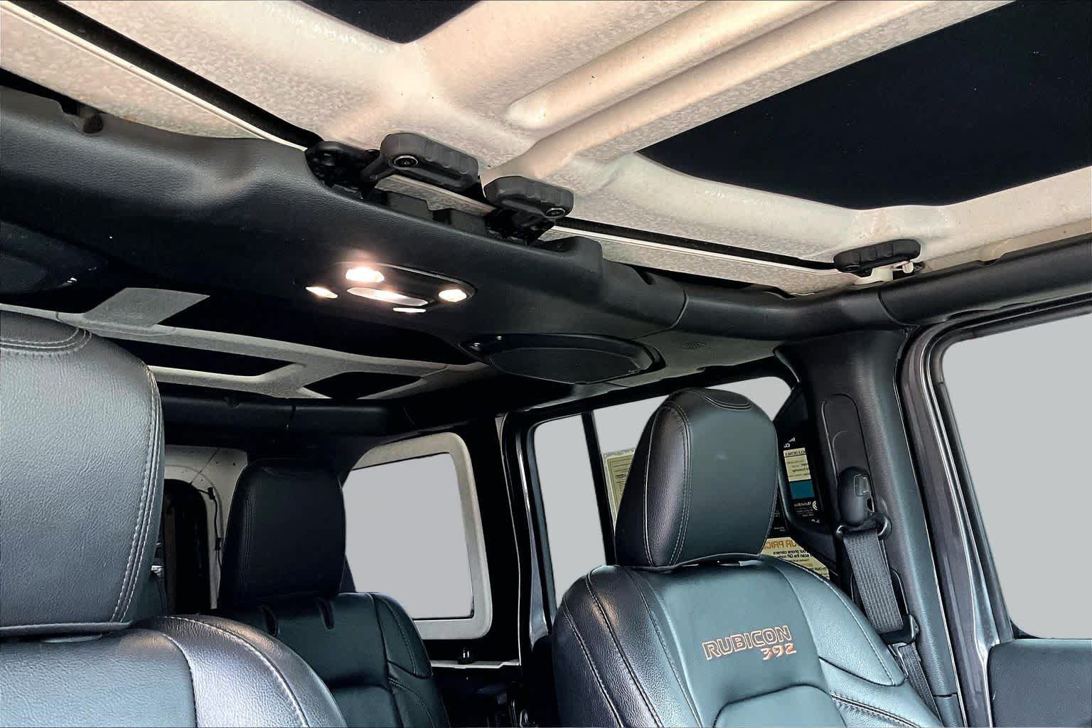Used 2021 Jeep Wrangler Unlimited Rubicon AWD/4WD image 9