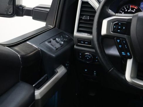 Used 2022 Ford F250 Lariat w/ Black Appearance Package image 95