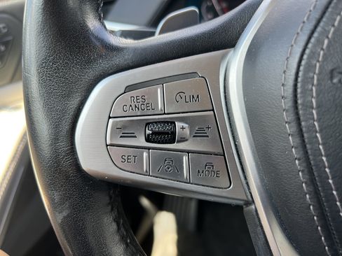 Used 2021 BMW X7 xDrive40i w/ Premium Package AWD/4WD image 19
