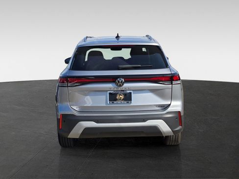 New 2026 Volkswagen Tiguan SE image 5